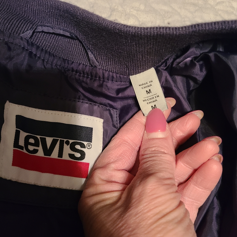 Levi's Quilted Blue Bomber Jacket - Picture 4 of 7